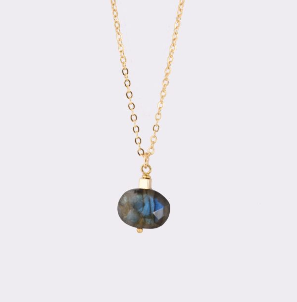 Olivia Labradorite Oval Pendant Necklace (2 Sizes)