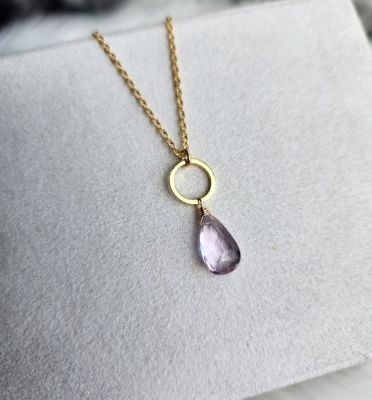 Light Amethyst Gold Circle Pendant Necklace